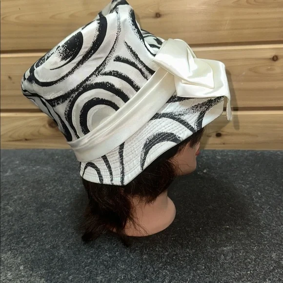 Vintage Black and White Swirl Hat - Picture 4 of 6
